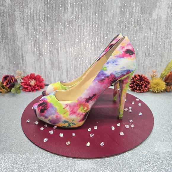 Guess Floral High Heels. Sz. 6.5M ๐ธSO PRETTY!๐ธ - Picture 4 of 8